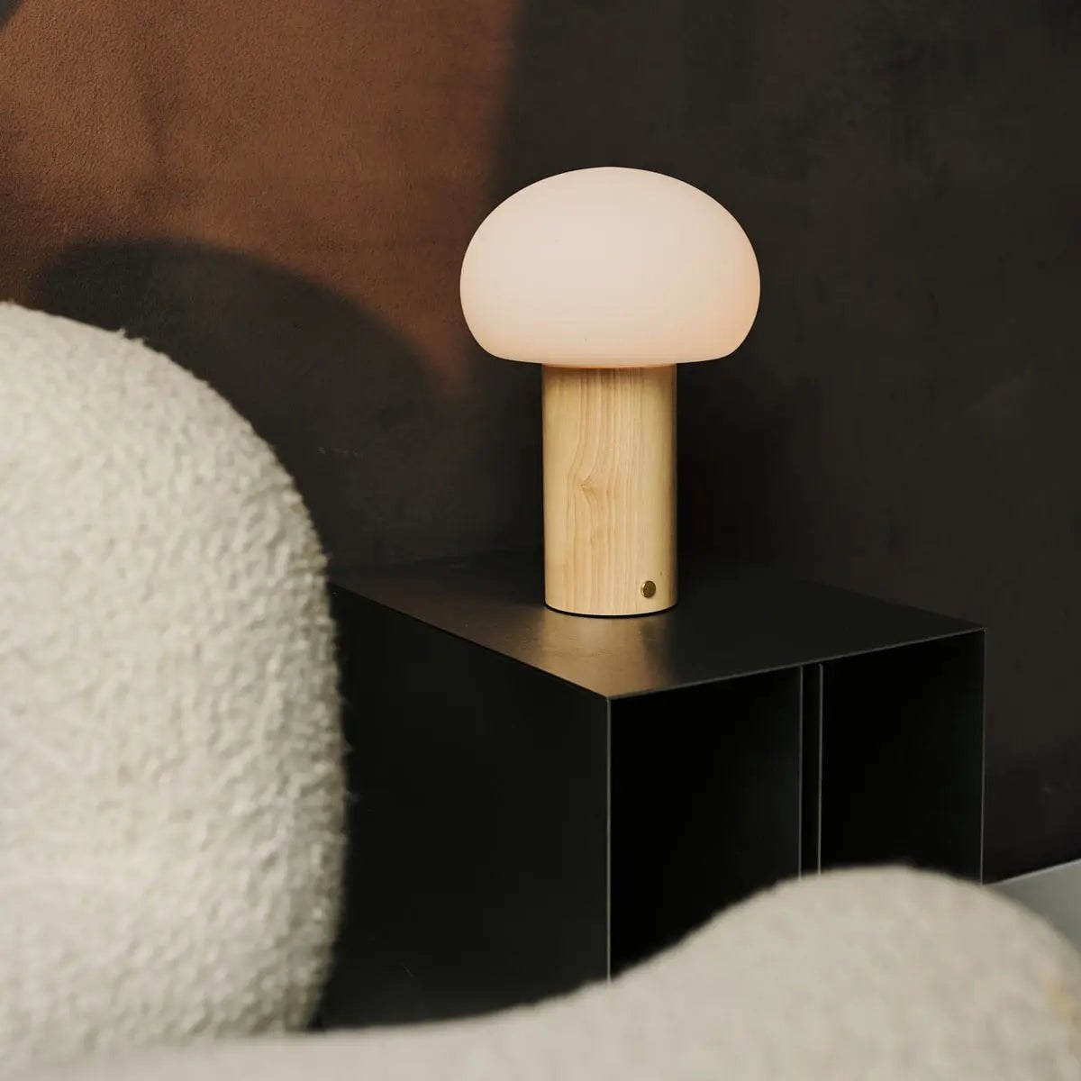 Draadloze & Dimbare Tafellamp (IP44) - LumiNordic