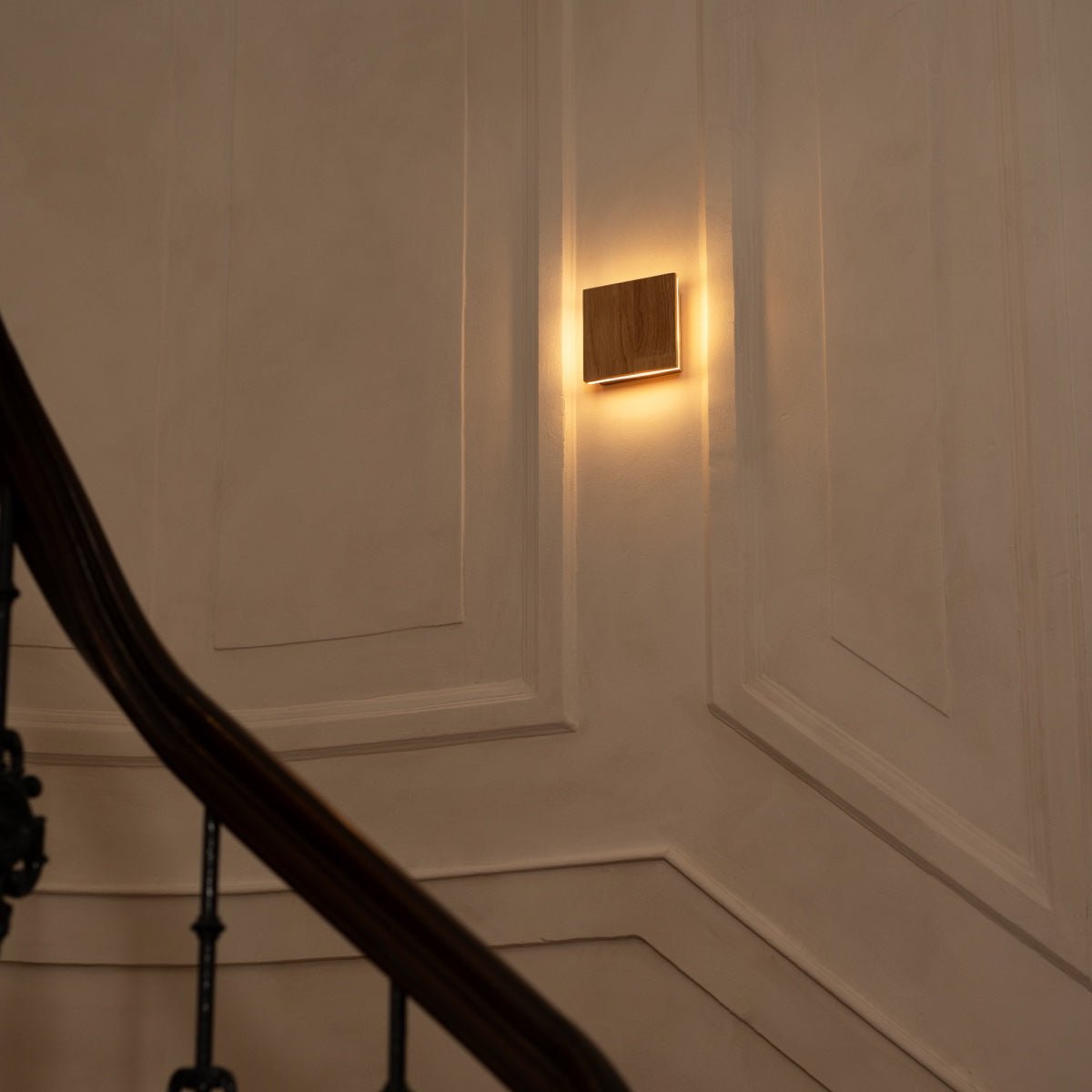 Draadloze & Dimbare Houten Wandlamp (IP44) - LumaLane