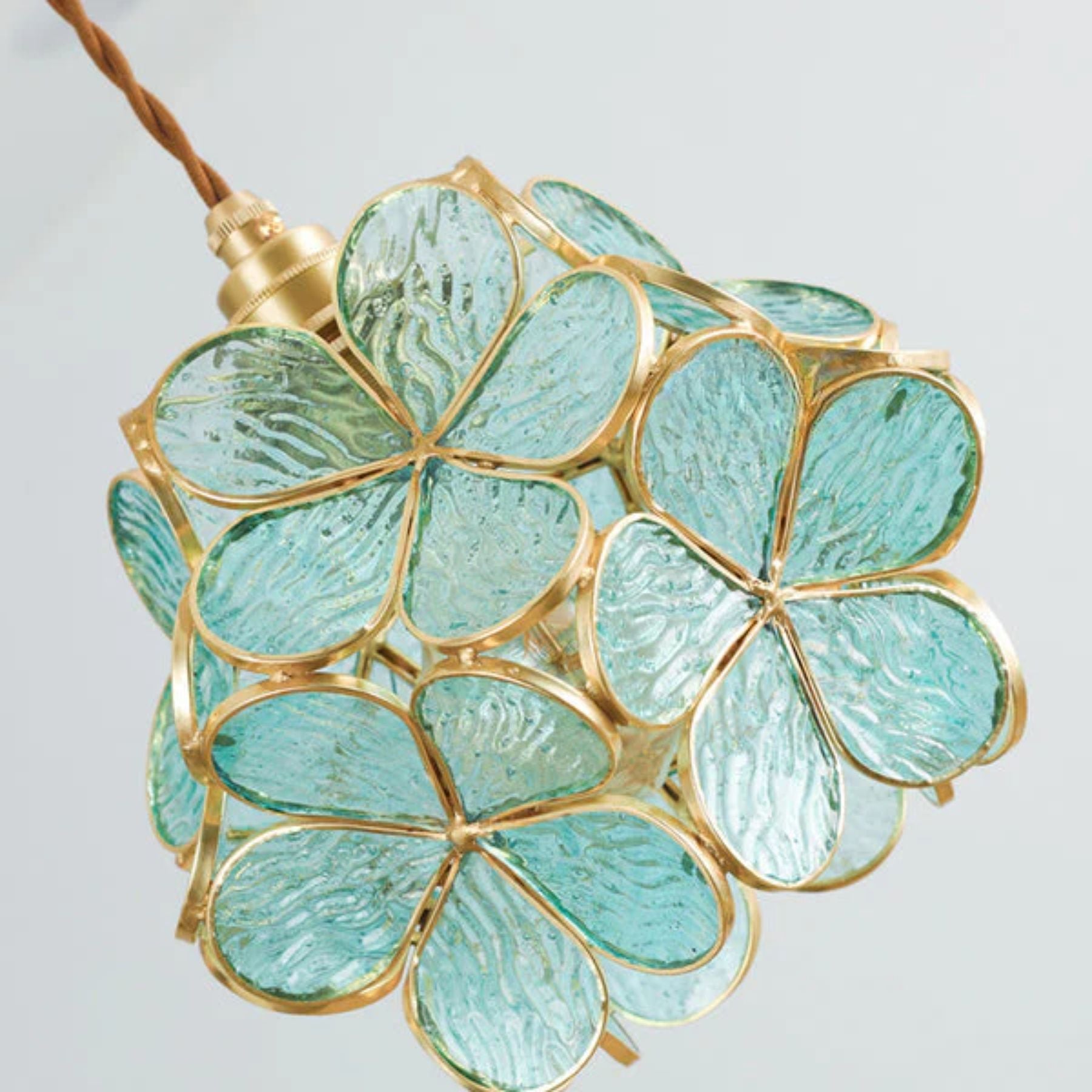 Glazen Hanglamp met Bloemvorm & Messing Frame - Florévia Bloom