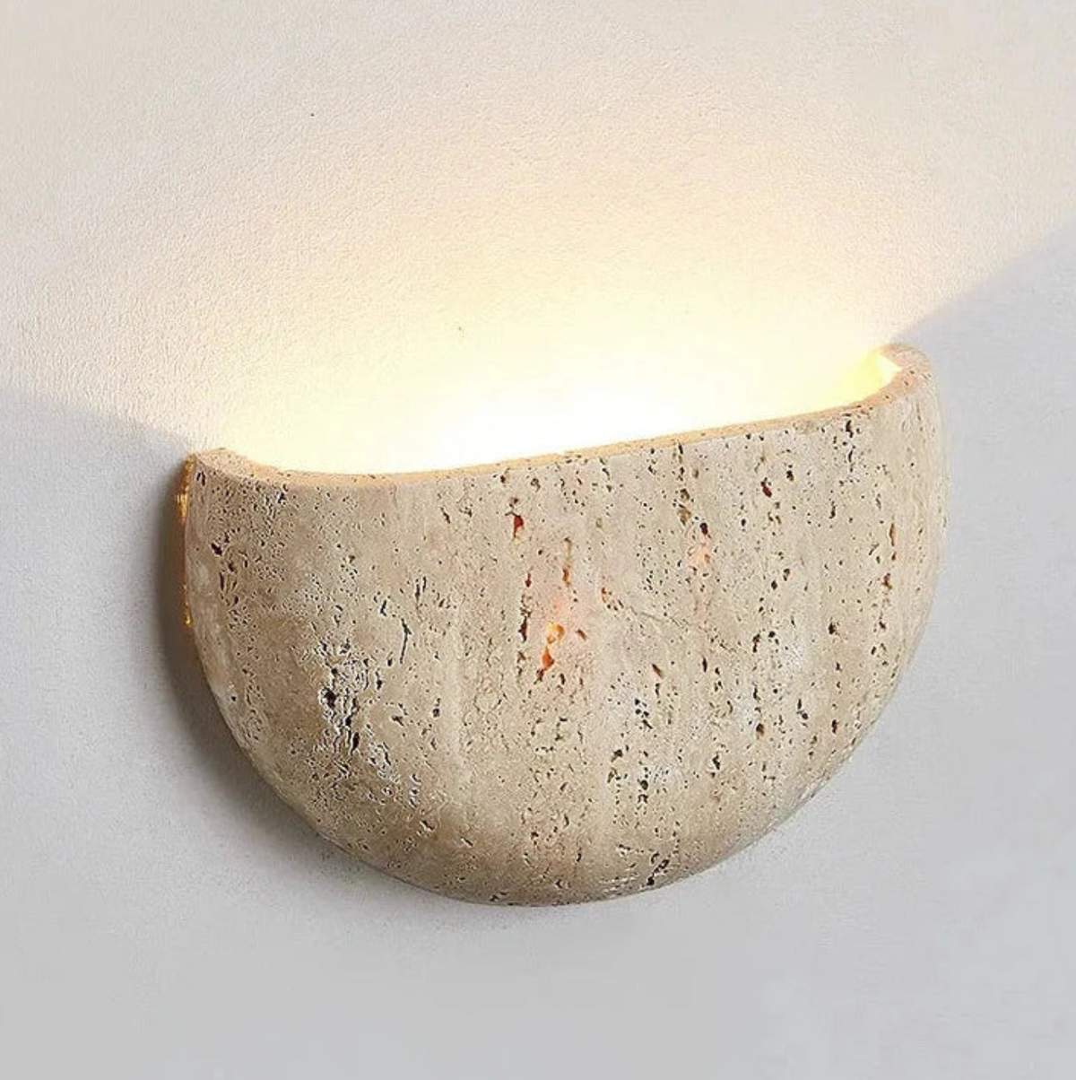 Halfronde Travertijn Wandlamp - StoneLume