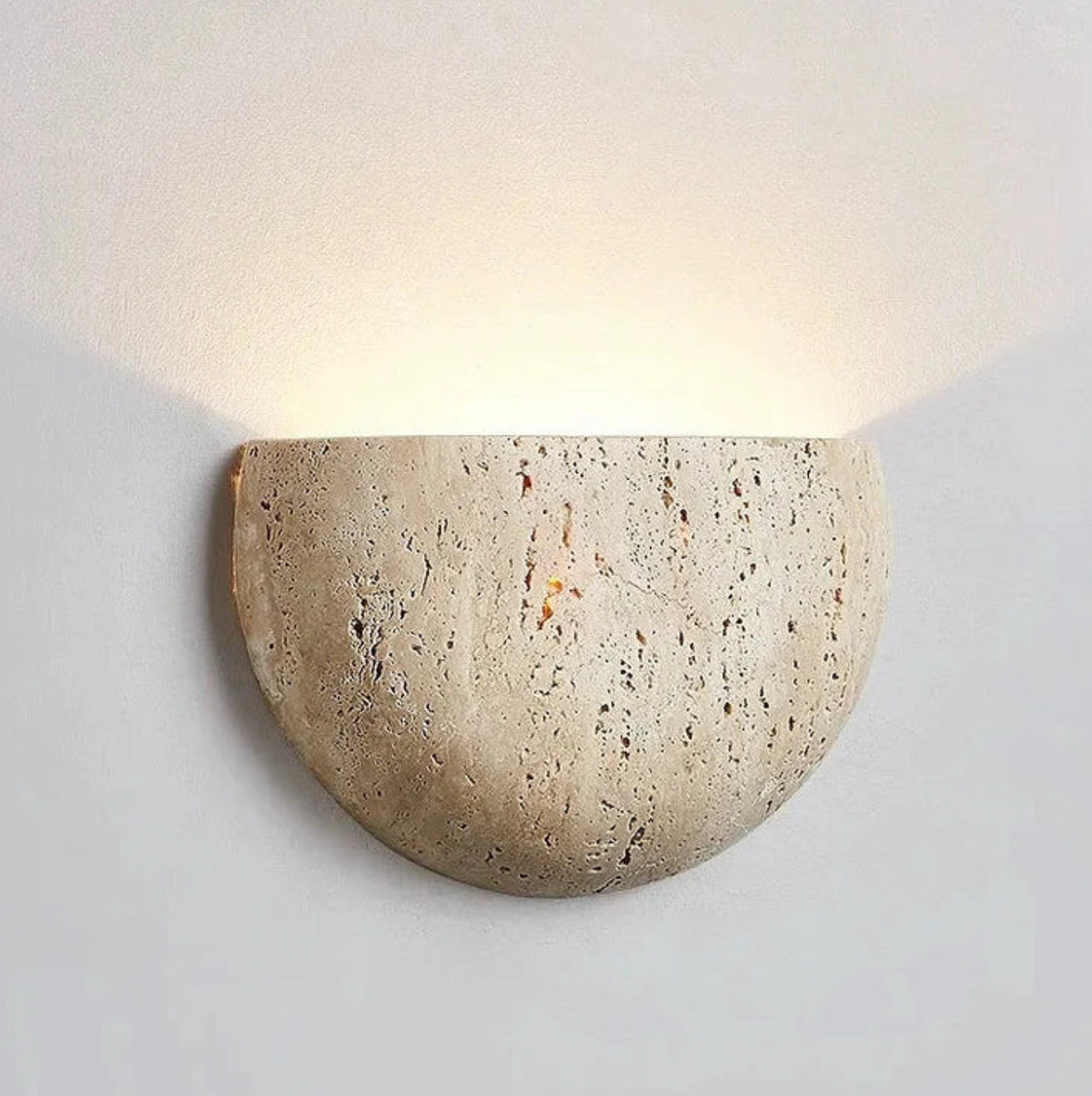 Halfronde Travertijn Wandlamp - StoneLume